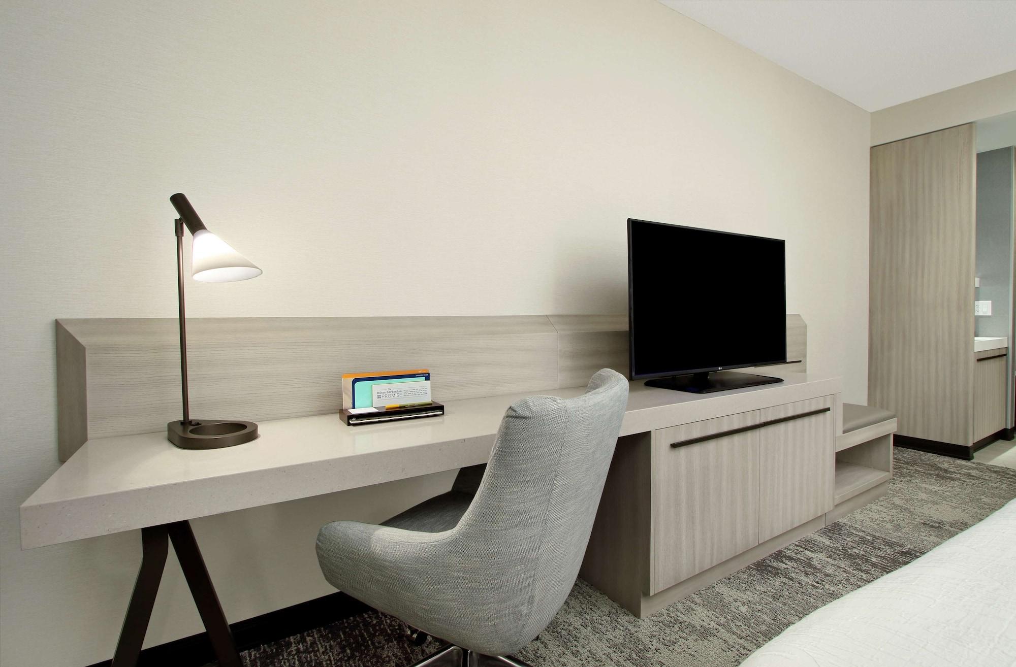 Hilton Garden Inn Columbus-University Area Extérieur photo
