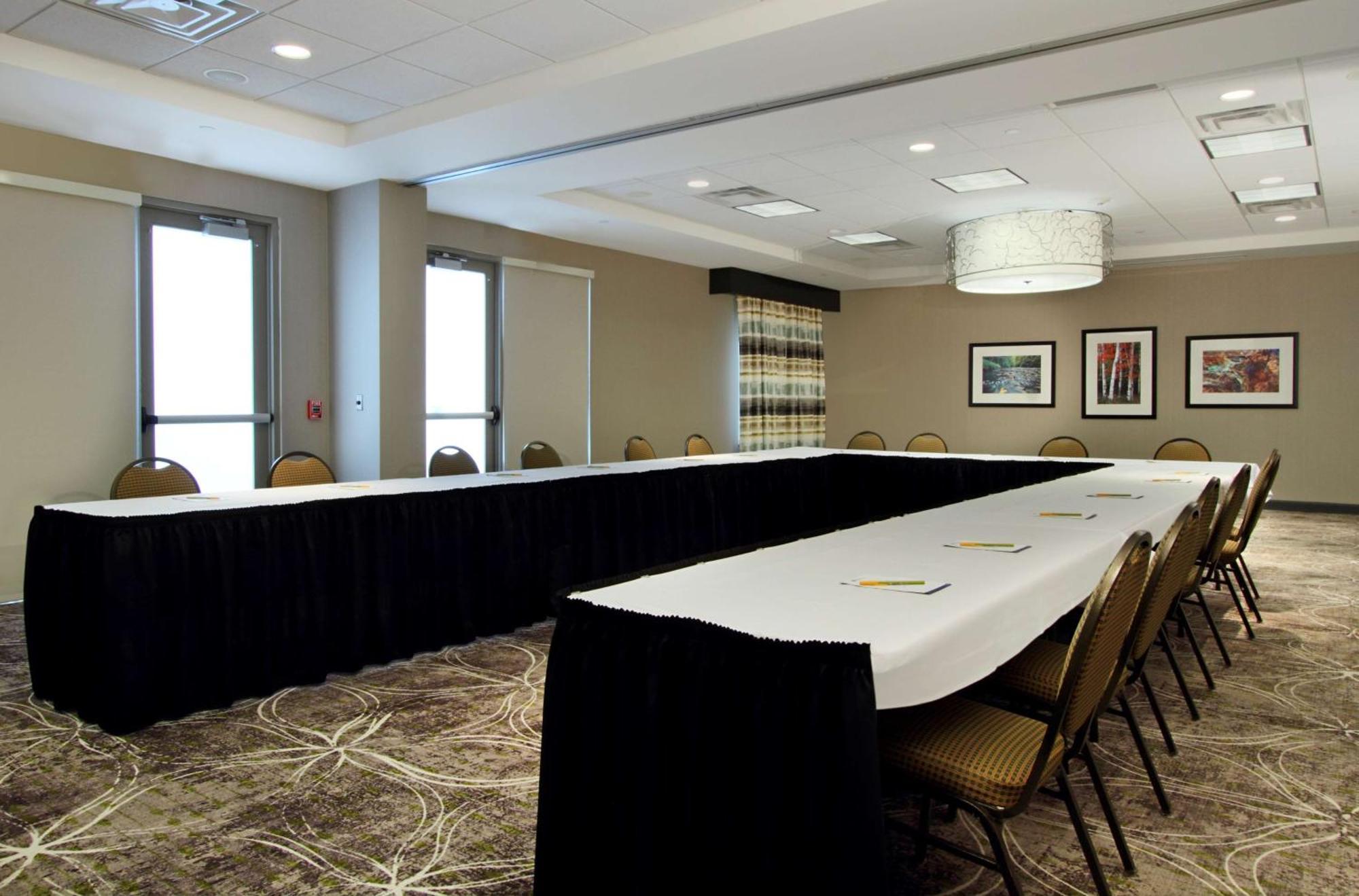 Hilton Garden Inn Columbus-University Area Extérieur photo