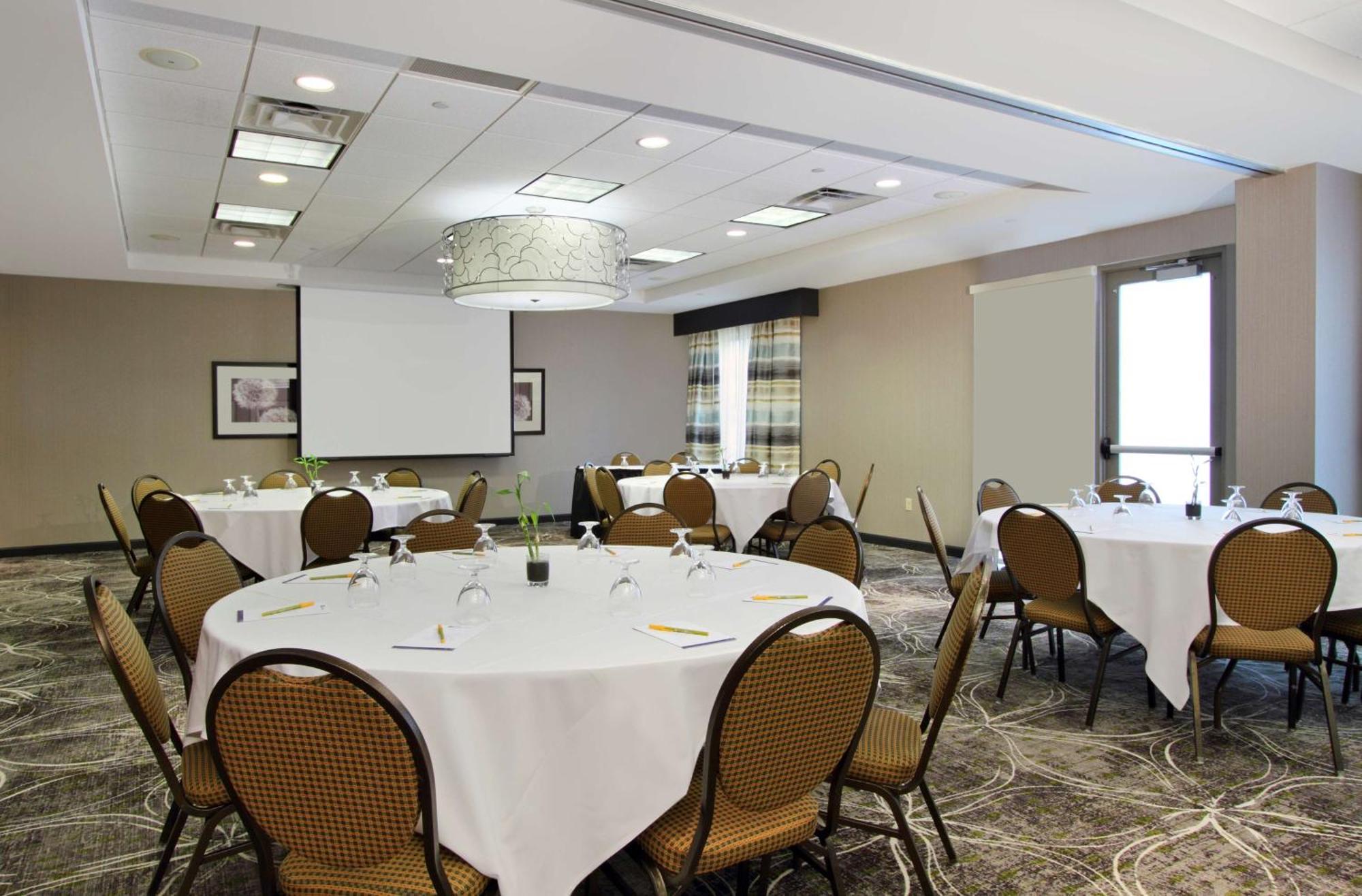 Hilton Garden Inn Columbus-University Area Extérieur photo