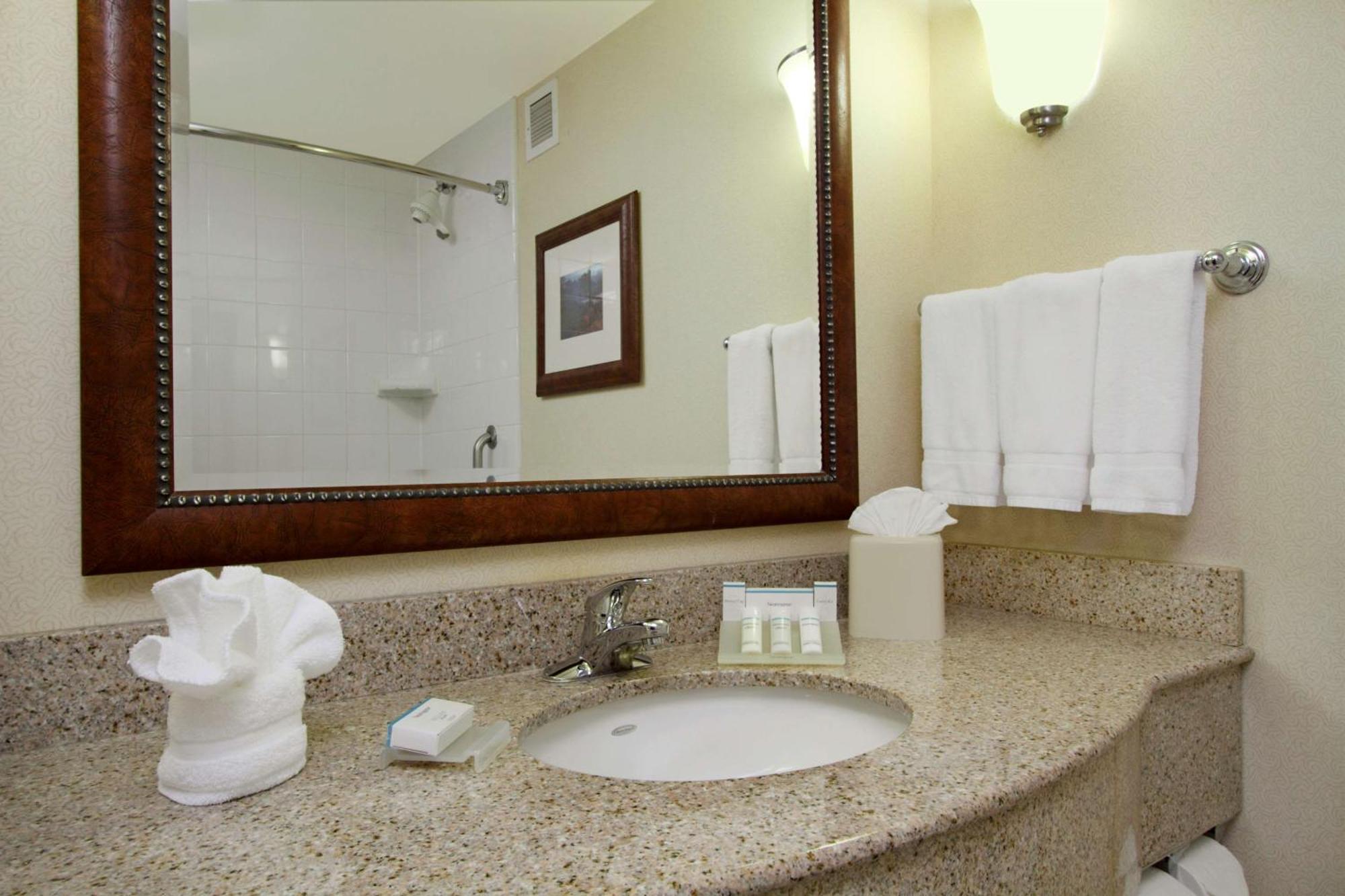 Hilton Garden Inn Columbus-University Area Extérieur photo