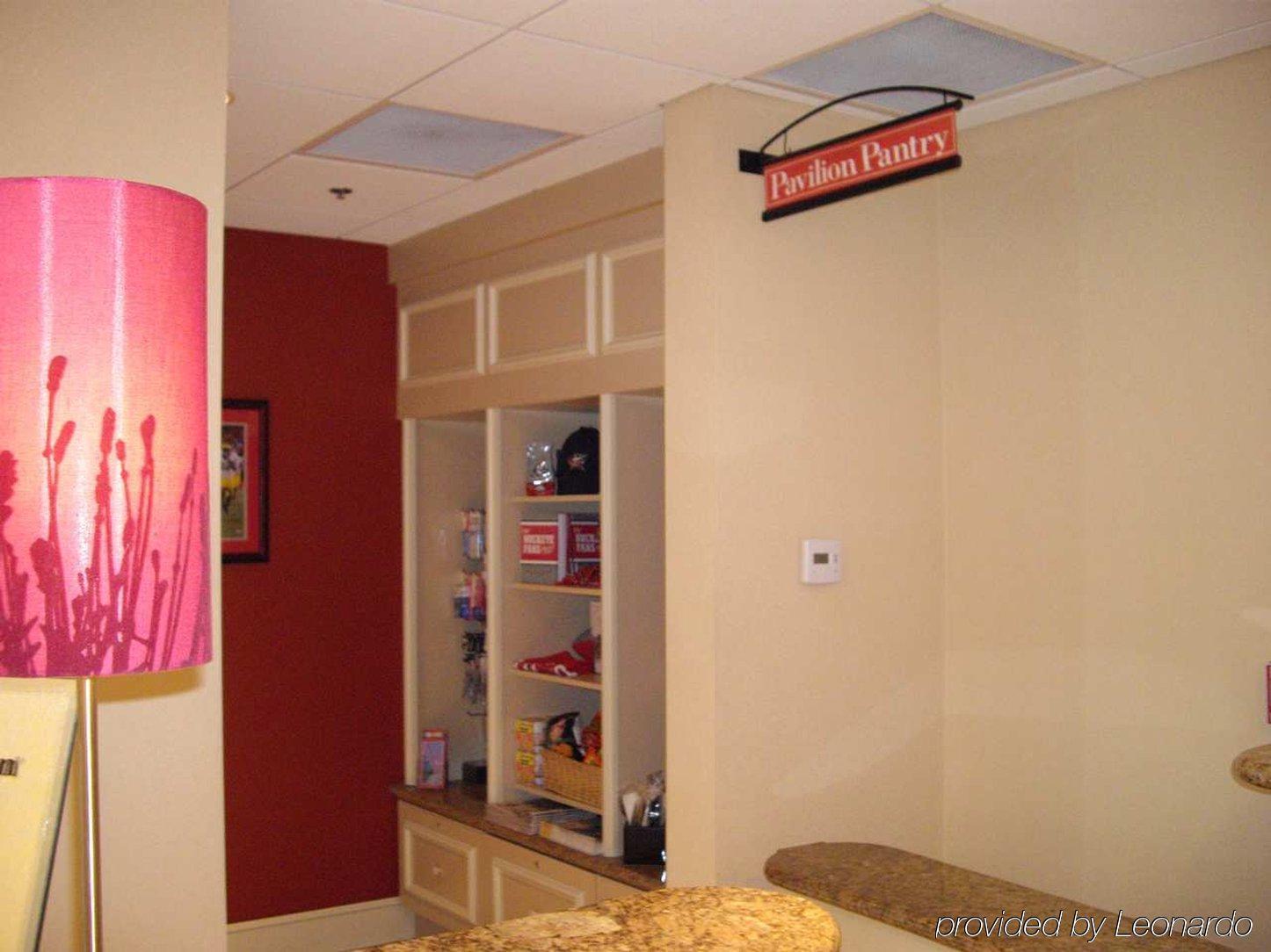 Hilton Garden Inn Columbus-University Area Extérieur photo