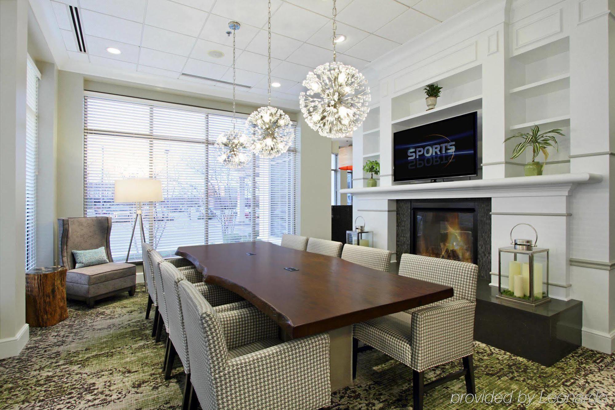 Hilton Garden Inn Columbus-University Area Extérieur photo