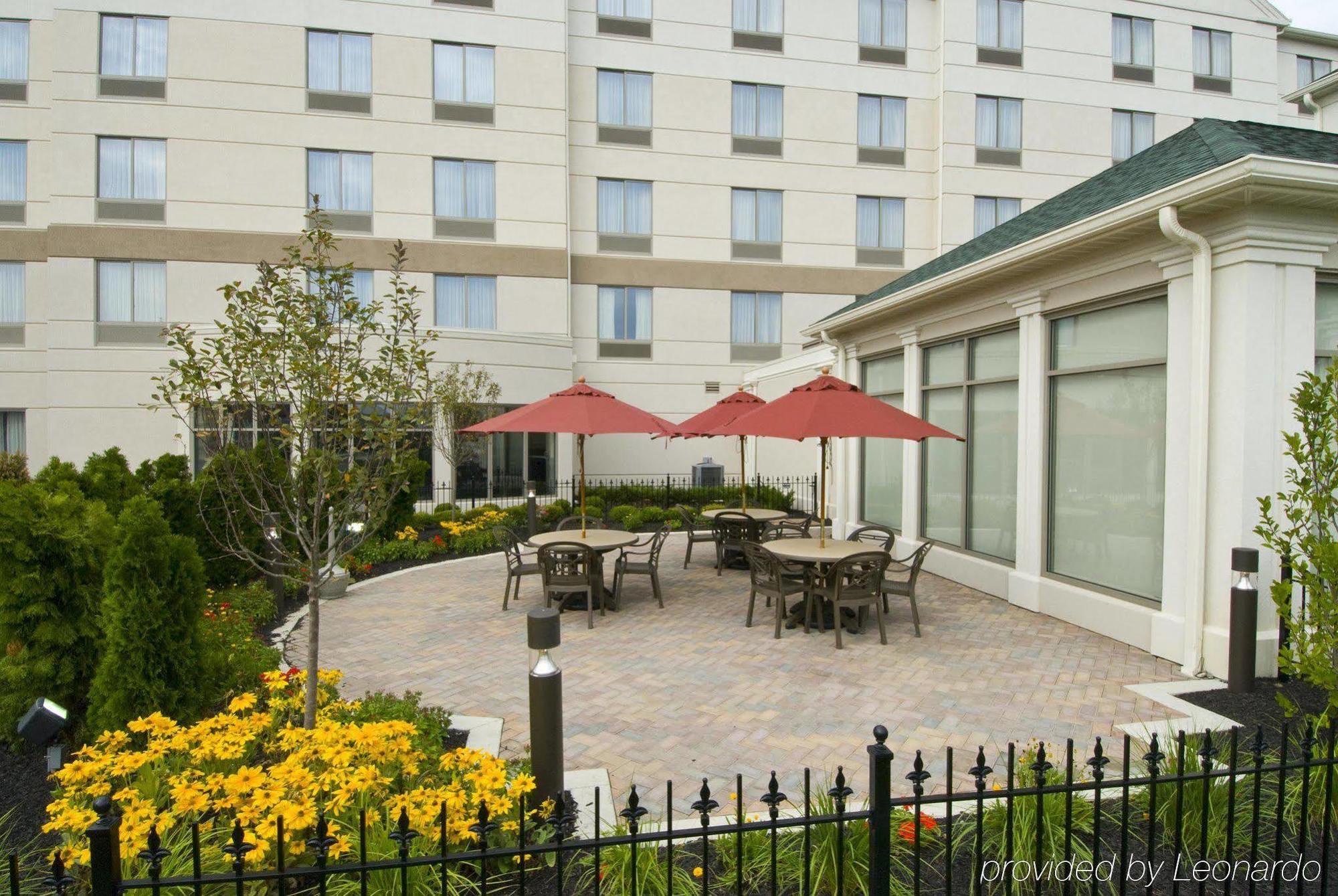 Hilton Garden Inn Columbus-University Area Restaurant photo